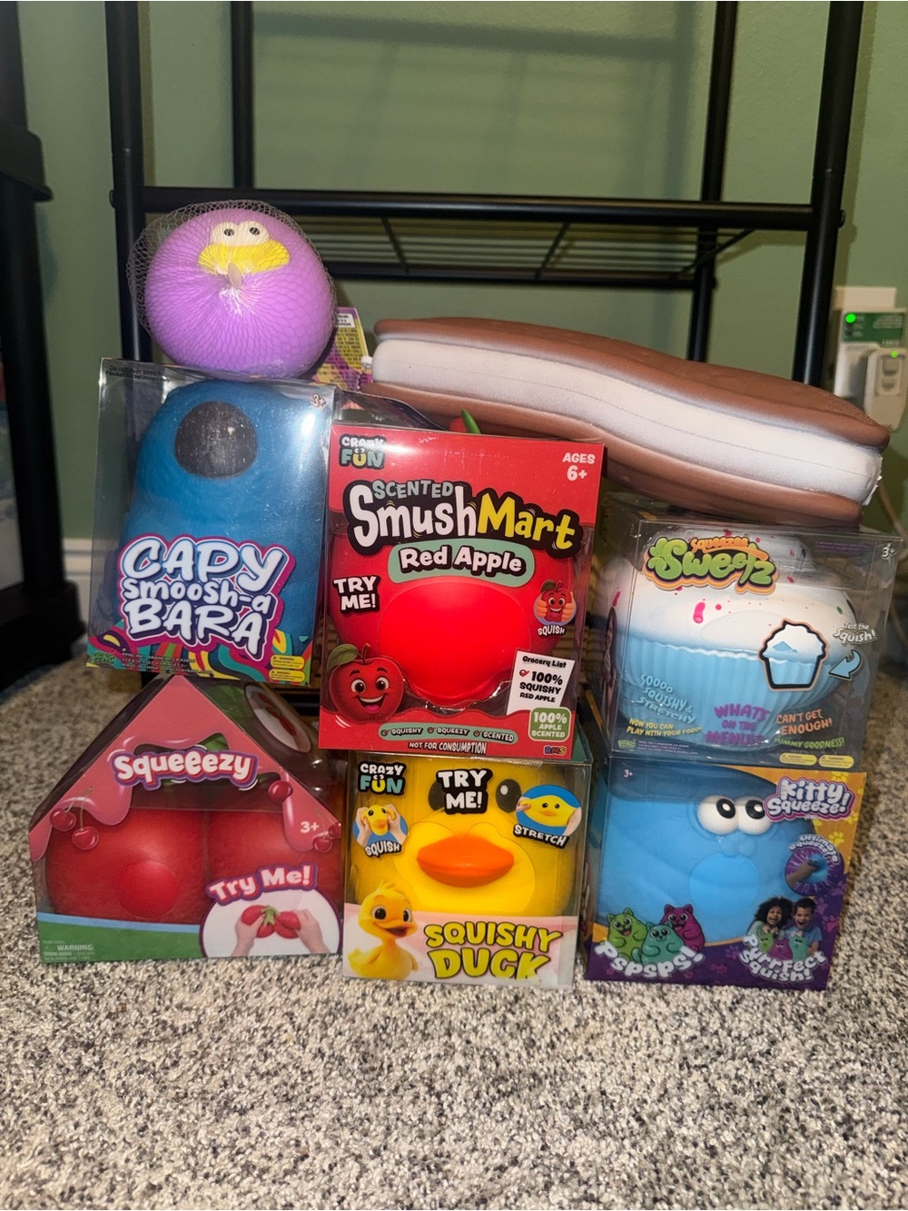 SQUISHY bundle CUPCAKE SQUEEZEE SCENTED Smushmart Apple Kitty Squeeze Orbs lot